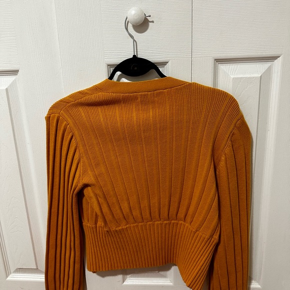 Aritzia Wilfred Plunge Front Cardigan, size small, Golden Sun - Picture 2 of 2
